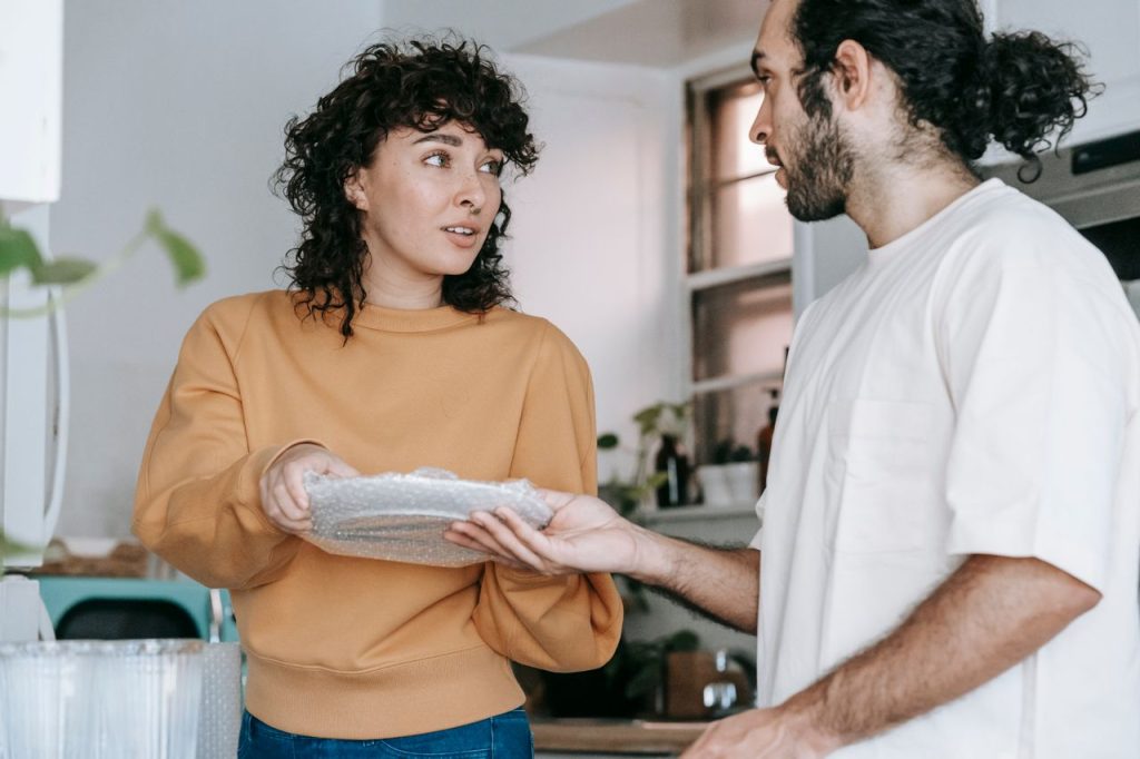 how to pack plates for moving